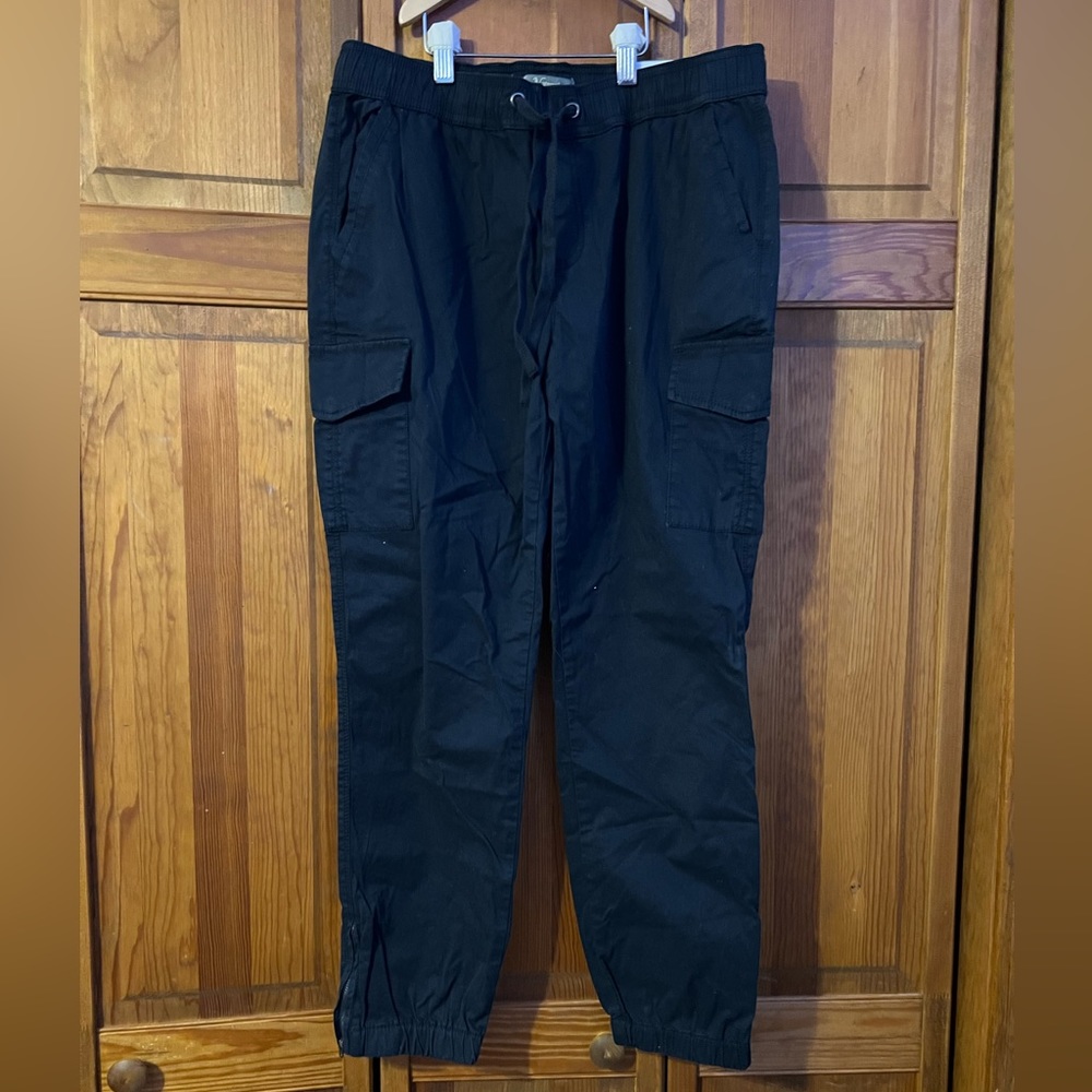 Brand New Natural Reflections cargo pants in size womens medium